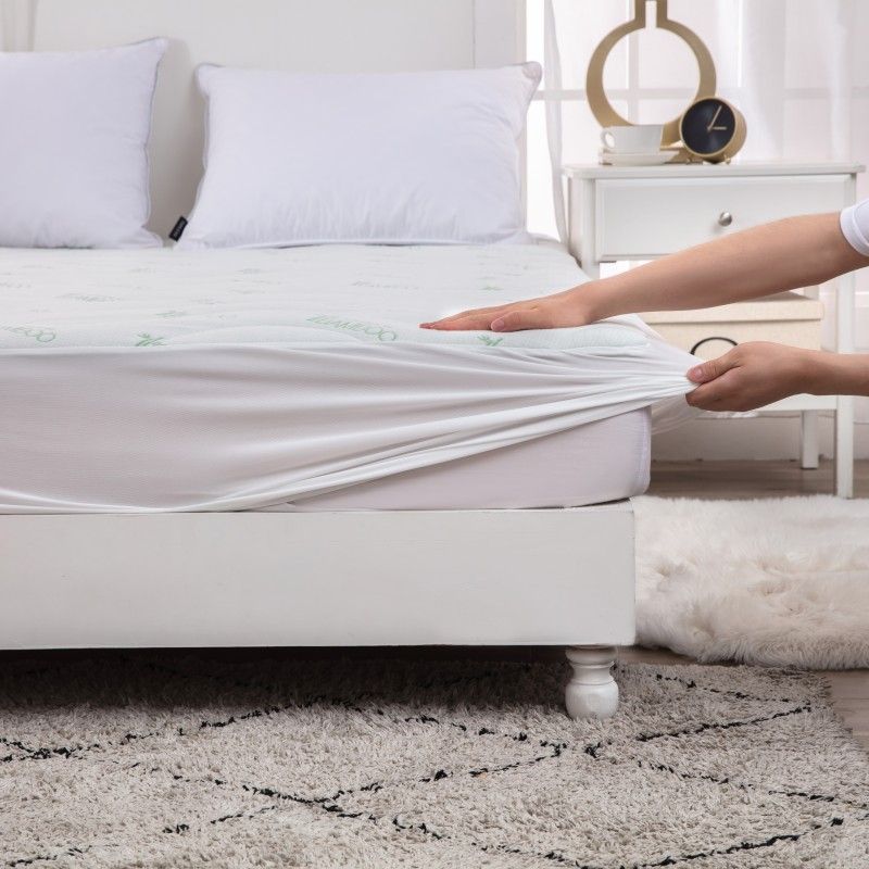 ZC24024 Natural Anti-Bacterial Breathable Soft Bamboo Quilted Mattress Protector