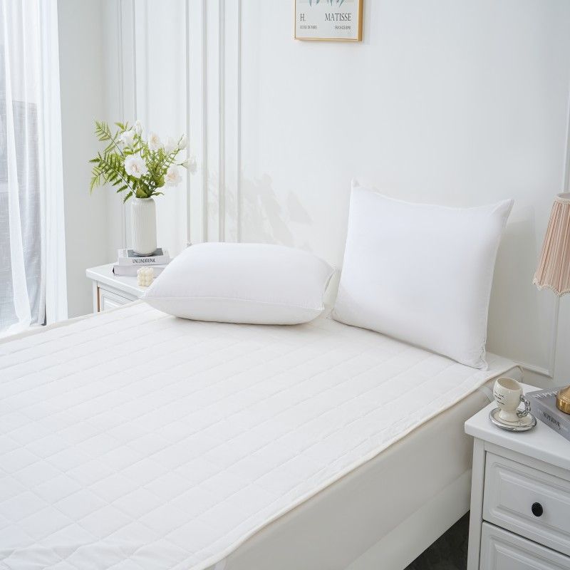 ZC24068 Elegant Polyester Microfiber Quilted Waterproof Mattress Topper/Pad Ivory